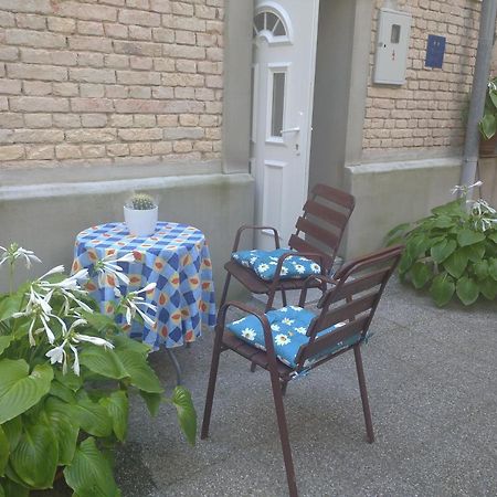 Hotel Botanical Garden à Zagreb Extérieur photo